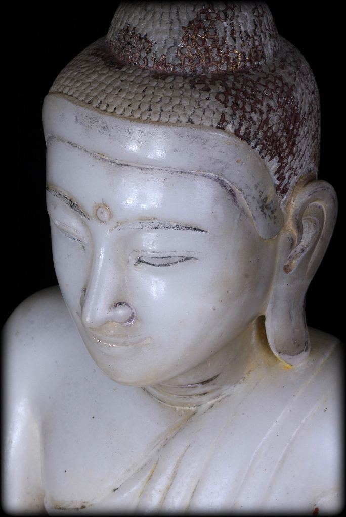 #alabasterbuddha #stonebuddha #burmabuddha #burmesebuddha #buddha #buddhas #buddhastatue #buddhastatues #antiquebuddhas #antiquebuddha #statue #mandalaybuddha #shanbuddha #avabuddha